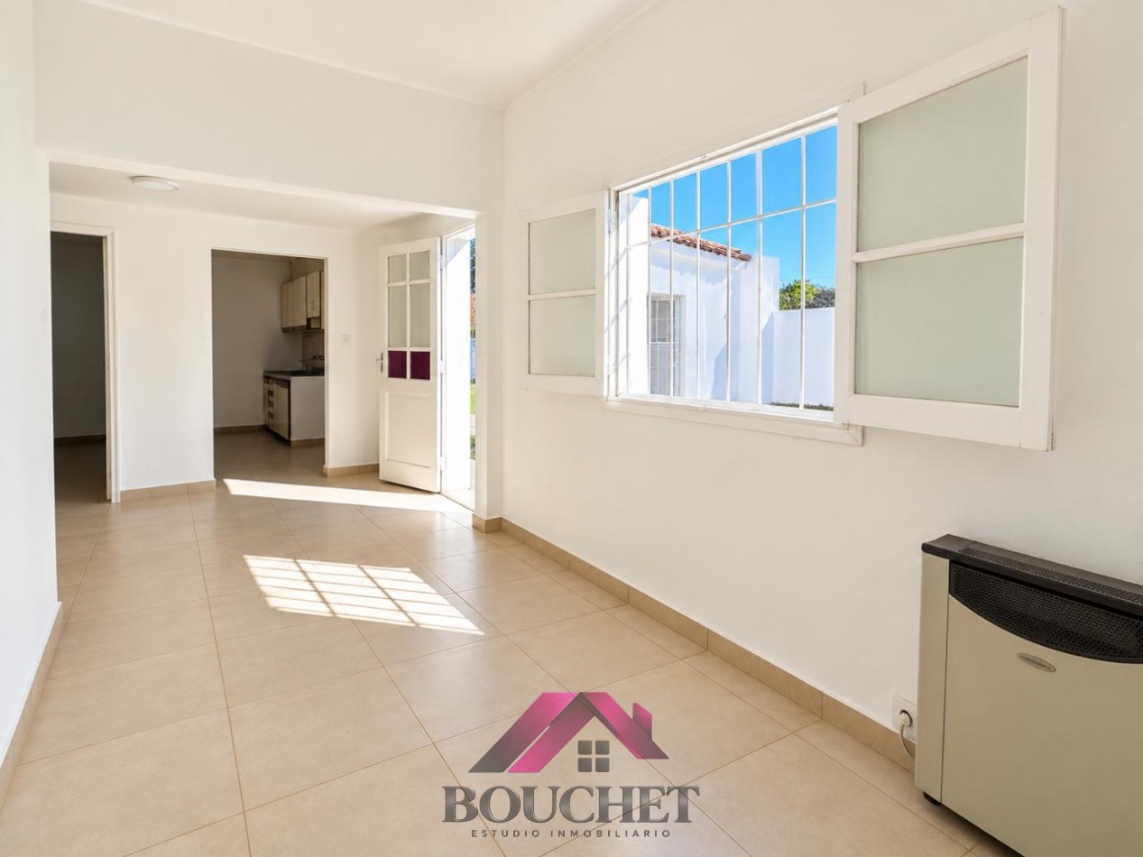 CASA 3 AMBIENTES CON PATIO Y GARAGE EN VENTA | LAS AVENIDAS