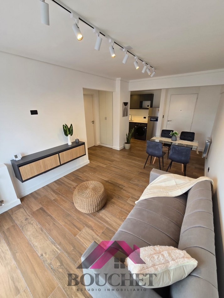 DEPARTAMENTO 2 AMBIENTES A LA CALLE Y BALCONES | PLAZA MITRE