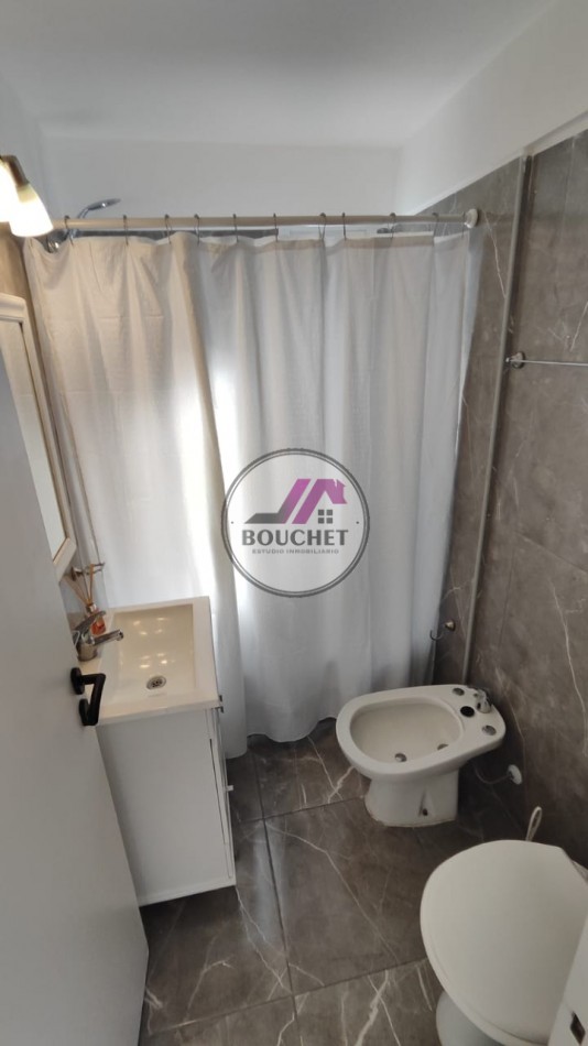 VENDO DEPARTAMENTO 3 AMBIENTES CON BALCON, BAULERA Y COCHERA