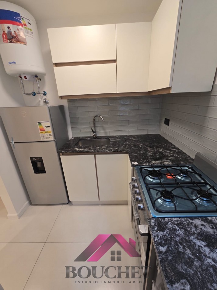 DEPARTAMENTO 3 AMBIENTES RECICLADO EN VENTA | CENTRO