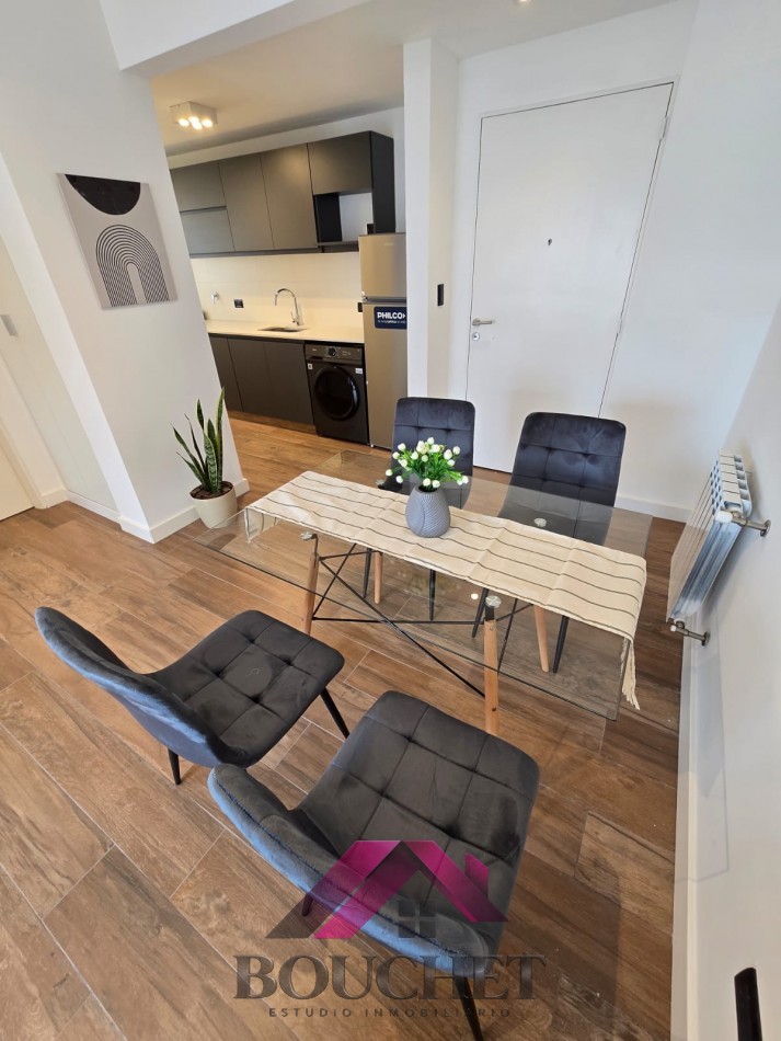 DEPARTAMENTO 2 AMBIENTES A LA CALLE Y BALCONES | PLAZA MITRE