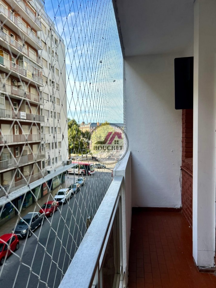 VENDO DEPARTAMENTO MONOAMBIENTE CON BALCON
