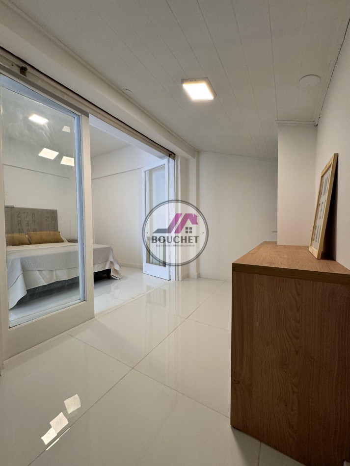 VENDO DEPARTAMENTO 2 AMBIENTES CON ESCRITORIO Y COCHERA