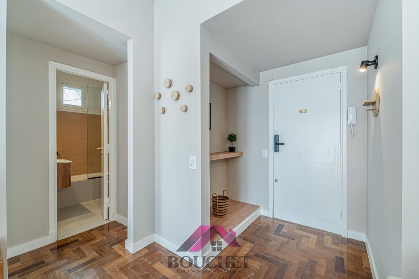 DEPARTAMENTO 2 AMBIENTES CON BALCON EN VENTA | CENTRO