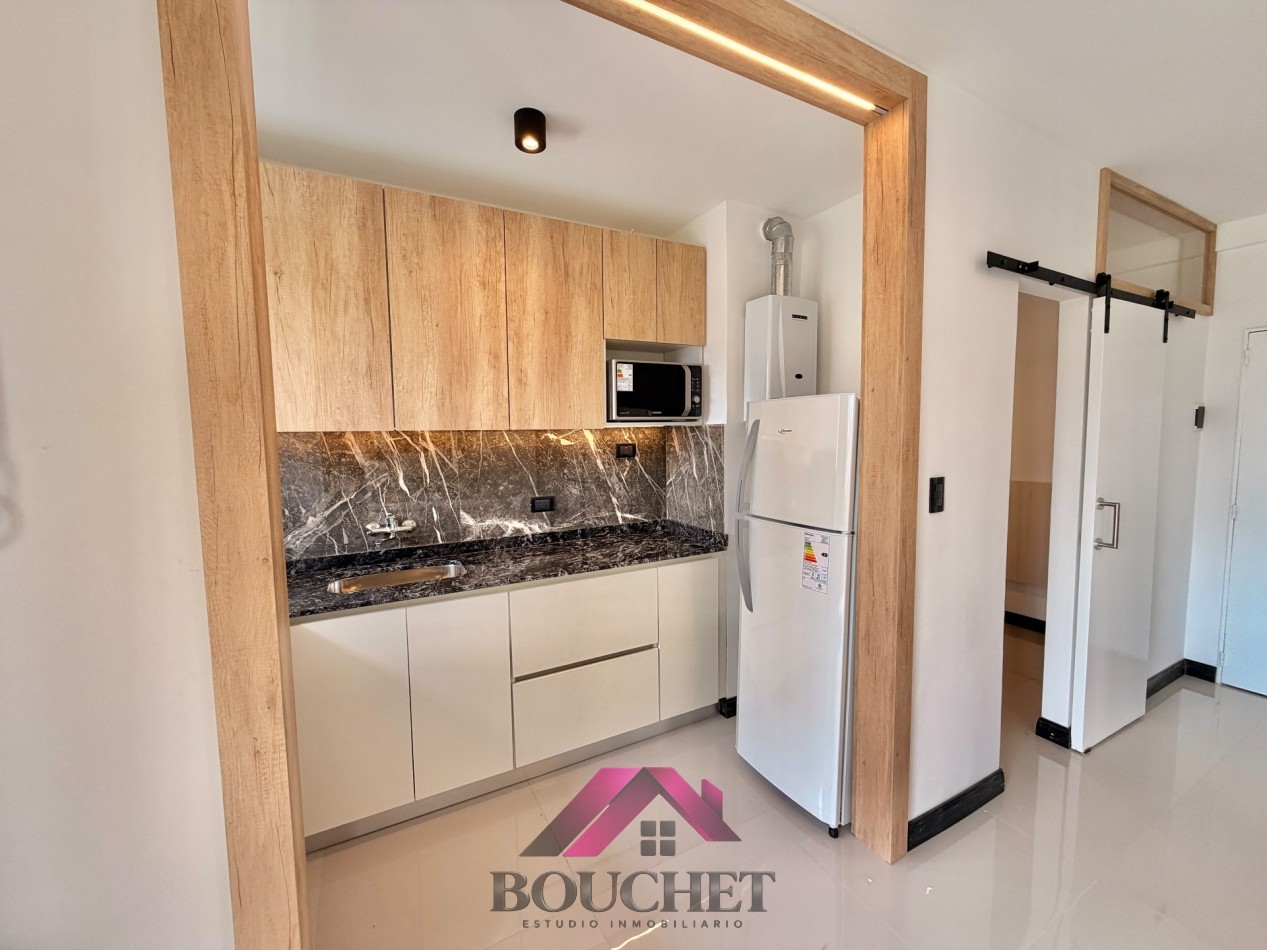 DEPARTAMENTO 2 AMBIENTES CON BALCON | CENTRO
