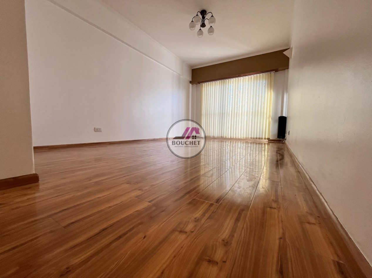 VENDO DEPARTAMENTO 3 AMBIENTES CON COCHERA PLAZA MITRE