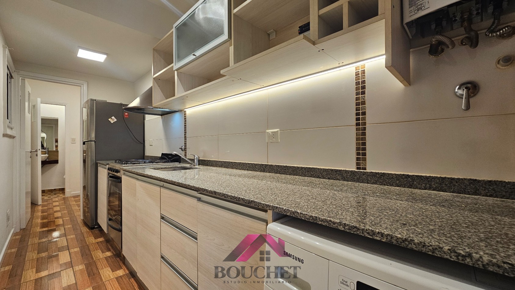 DEPARTAMENTO 2 AMBIENTES CON BALCON FRENTE A LA PLAZA EN VENTA | PLAZA COLON