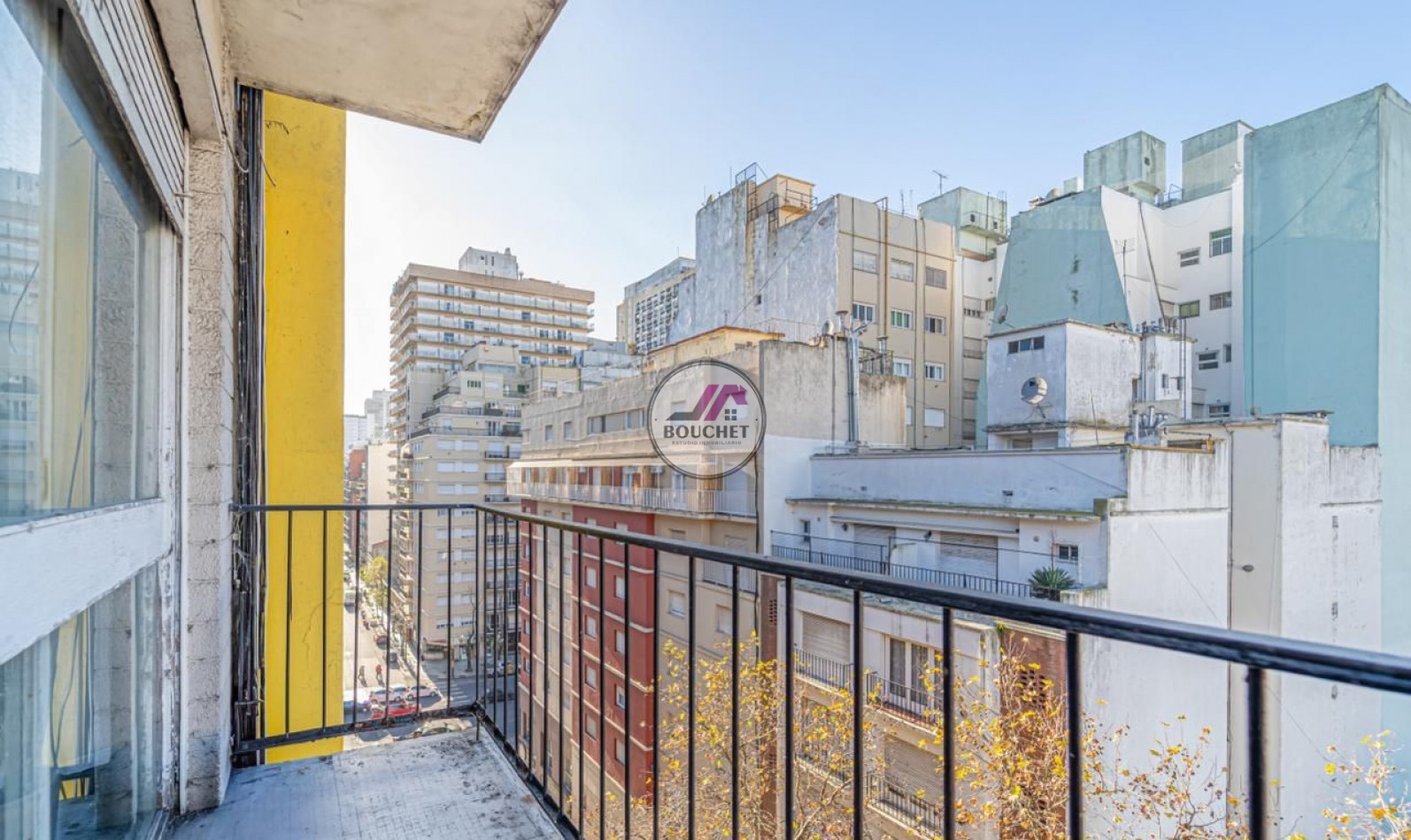 DEPARTAMENTO 2 AMBIENTES CON DEPENDENCIA Y COCHERA EN VENTA | PLAZA COLON