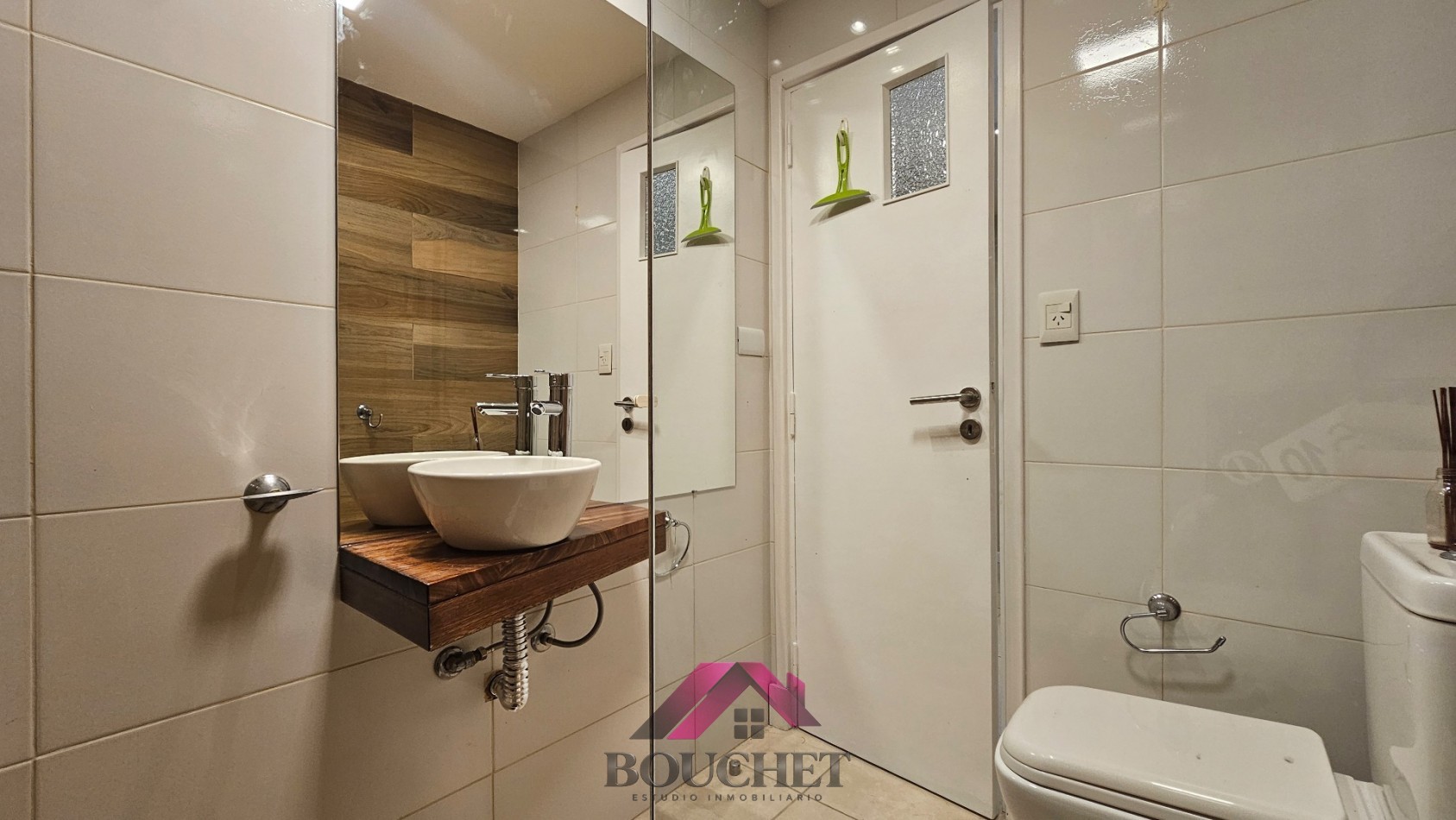 DEPARTAMENTO 2 AMBIENTES CON BALCON FRENTE A LA PLAZA EN VENTA | PLAZA COLON