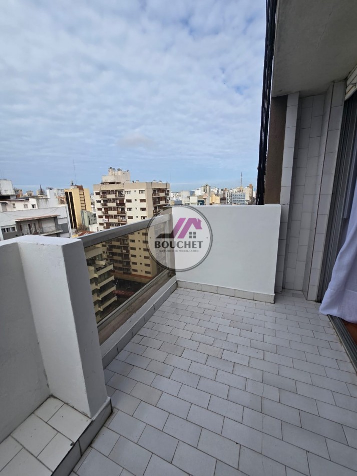 VENDO DEPARTAMENTO 2 AMBIENTES A LA CALLE CON COCHERA