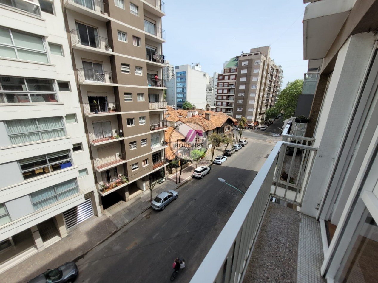 VENDO DEPARTAMENTO 3 AMBIENTES CON BALCON SALIENTE