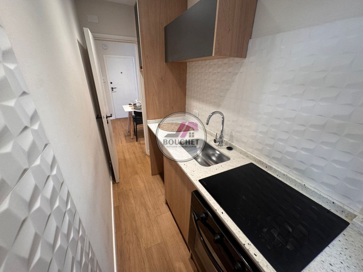 DEPARTAMENTO AMBIENTE DESPLAZADO A LA CALLE EN VENTA | PLAZA COLON