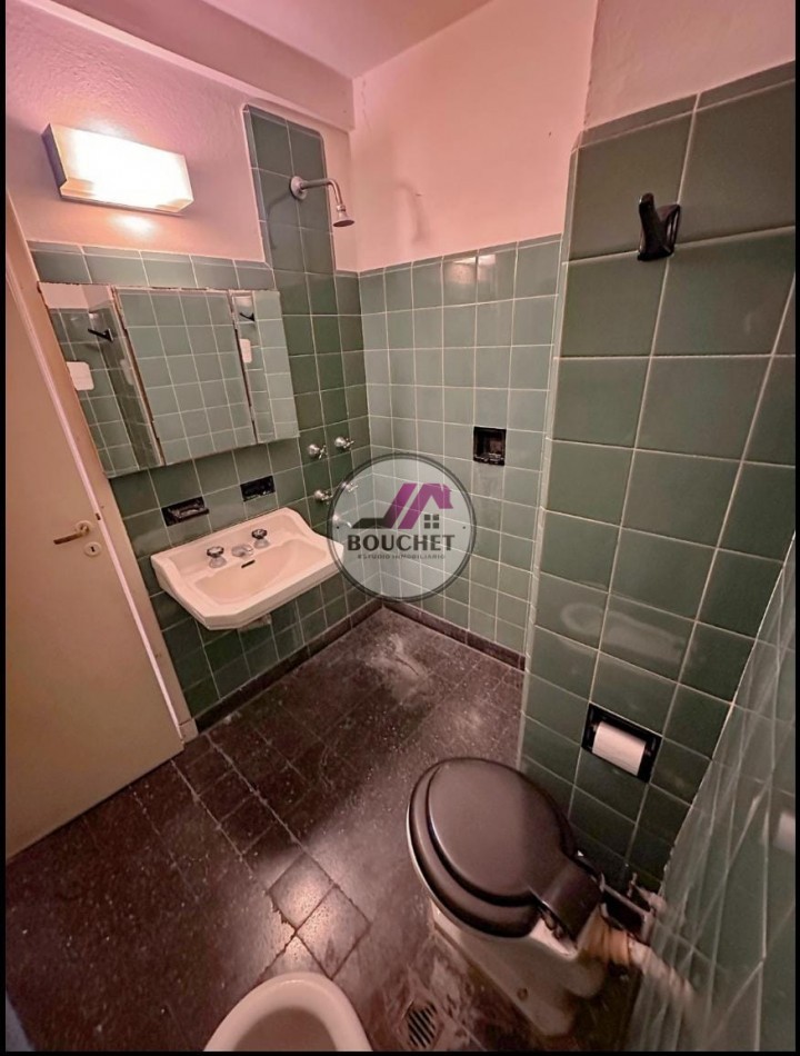 DEPARTAMENTO 2 AMBIENTES A LA CALLE CON BALCON EN VENTA | PLAZA COLON