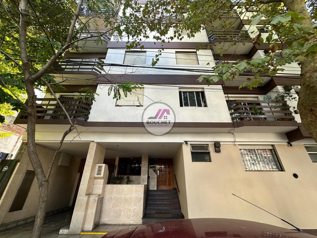 VENDO DEPARTAMENTO 3 AMBIENTES CON COCHERA PLAZA MITRE
