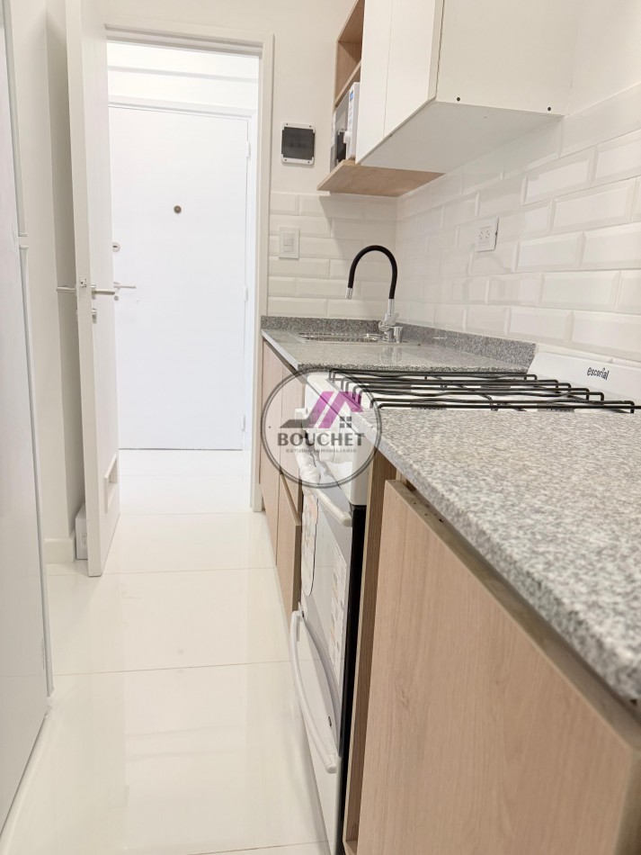 DEPARTAMENTO 2 AMBIENTE CON BALCON EN VENTA | PEATONAL CENTRO