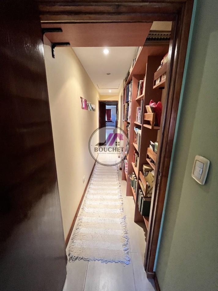 CHALET 5 AMBIENTES, GARAGE QUINCHO DOBLE Y JARDIN EN VENTA | PUNTA MOGOTES