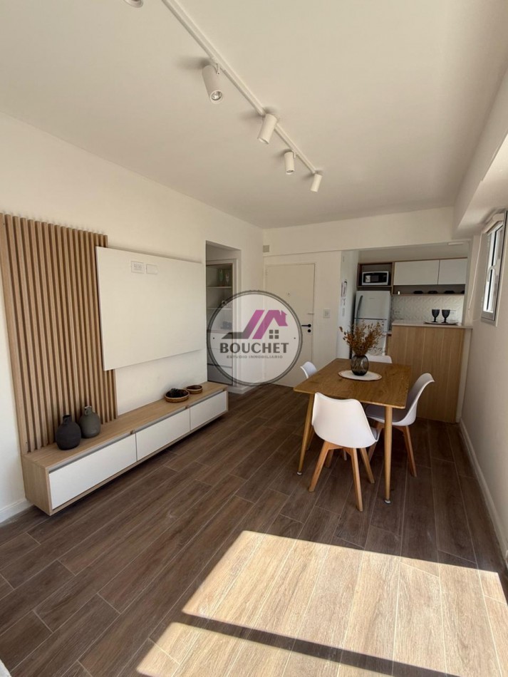 VENDO DEPARTAMENTO 2 AMBIENTES SOBRE COLON CON BALCON