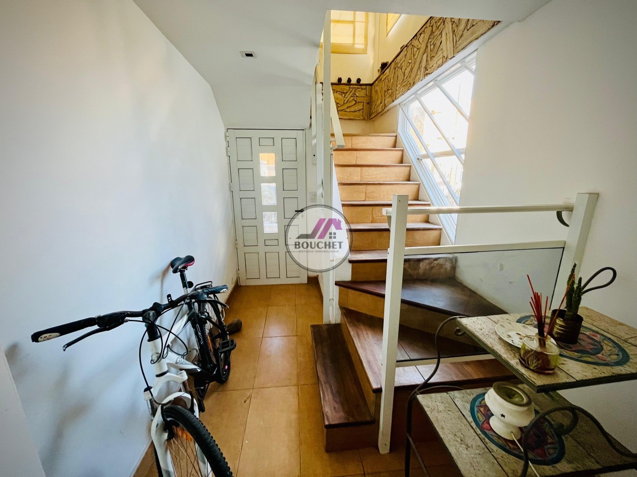 CASA PH AL FRENTE 4 AMBIENTES CON COCHERA EN VENTA | CHAUVIN
