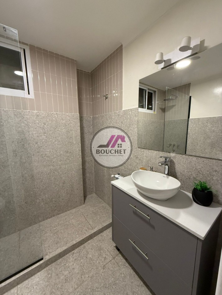 VENDO DEPARTAMENTO 3 AMBIENTES CON BALCON SALIENTE