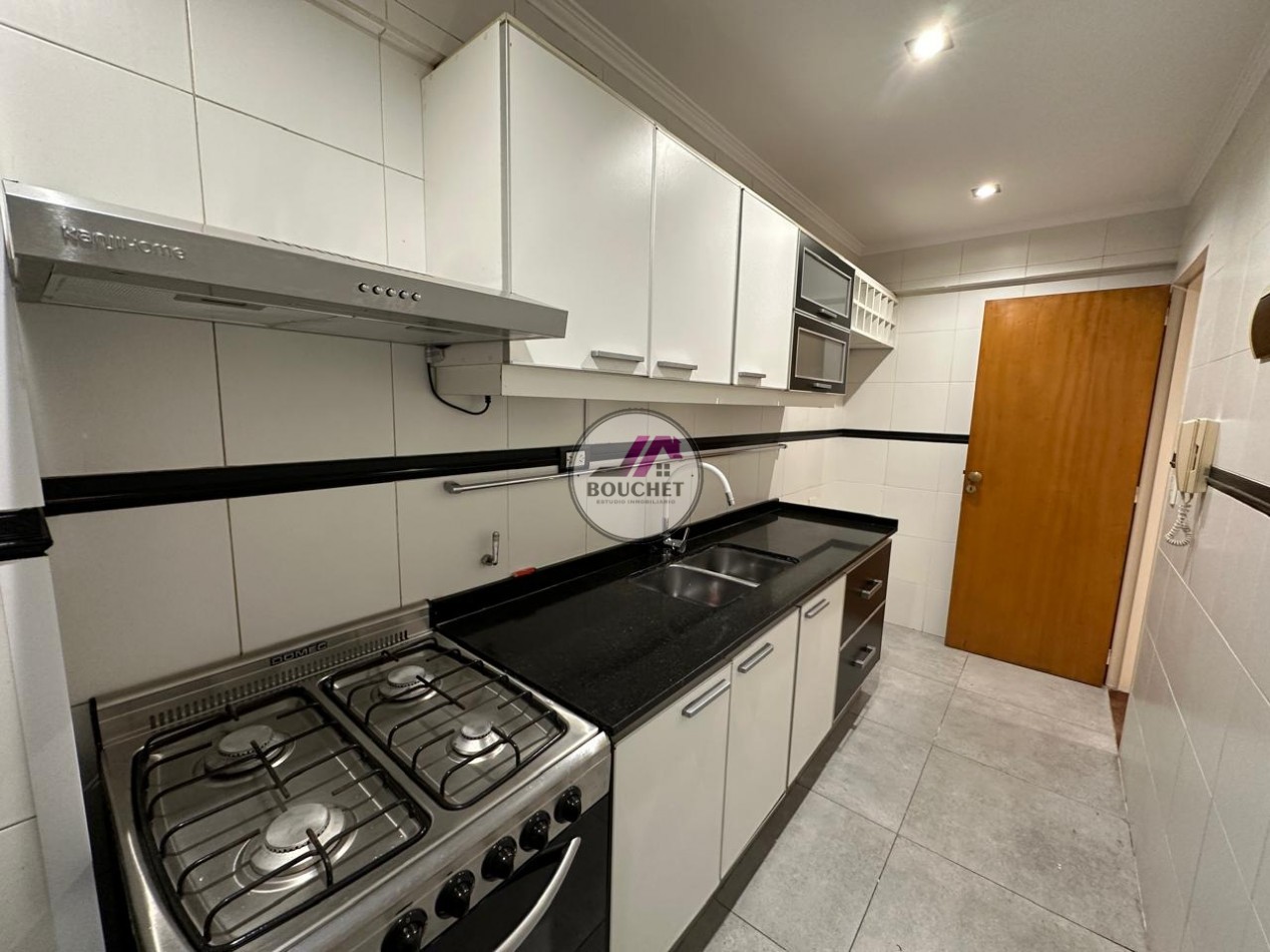 VENDO DEPARTAMENTO 3 AMBIENTES CON COCHERA PLAZA MITRE