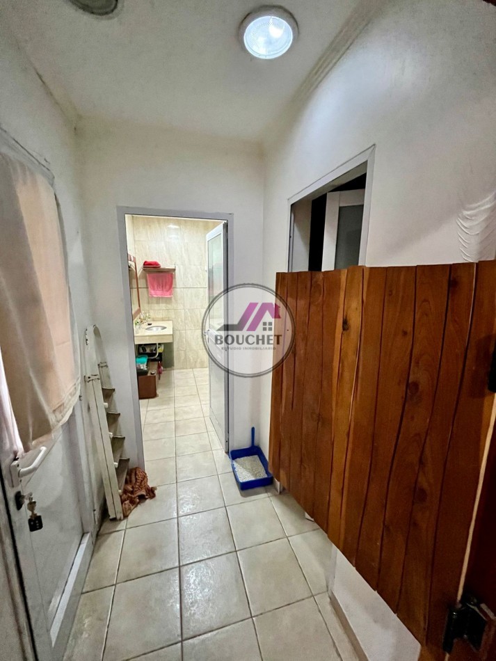 VENDO CHALET 5 AMBIENTES CON PARQUE Y QUINCHO 