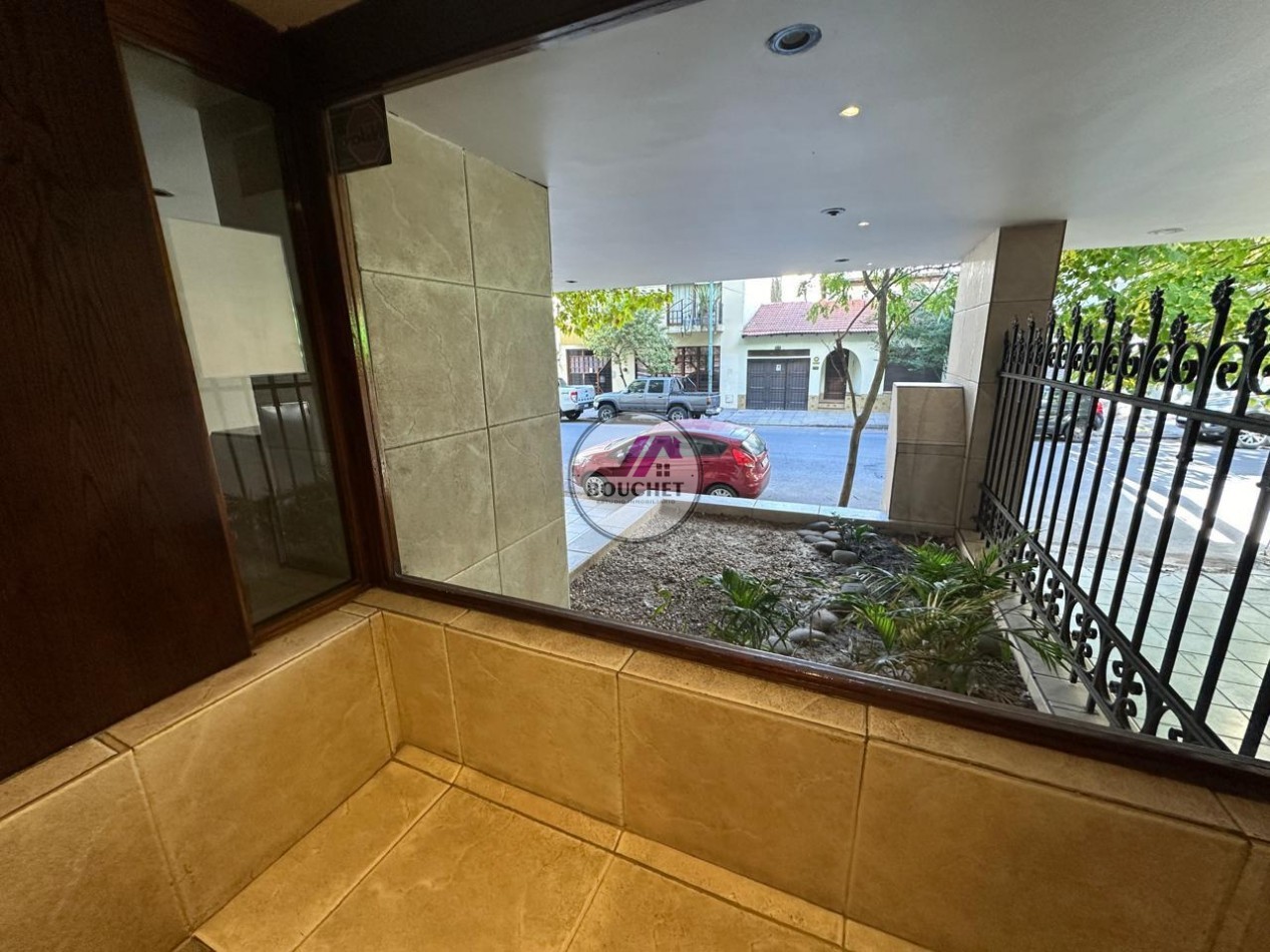 VENDO DEPARTAMENTO 3 AMBIENTES CON COCHERA PLAZA MITRE