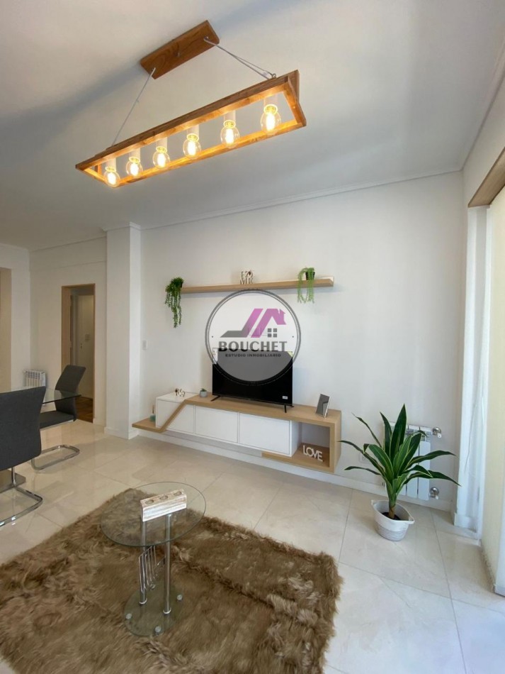 DEPARTAMENTO 3 AMBIENTES AL FRENTE CON BALCON EN VENTA| PLAZA COLON 