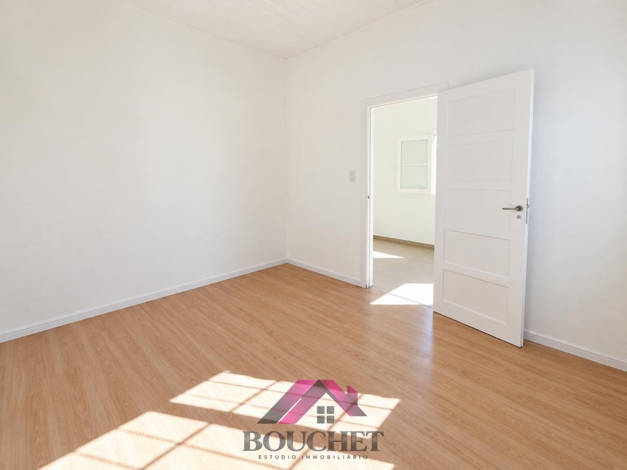 CASA 3 AMBIENTES CON PATIO Y GARAGE EN VENTA | LAS AVENIDAS