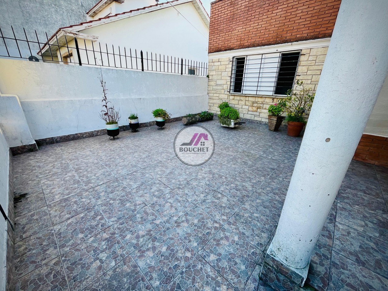 CASA PH AL FRENTE 4 AMBIENTES CON COCHERA EN VENTA | CHAUVIN