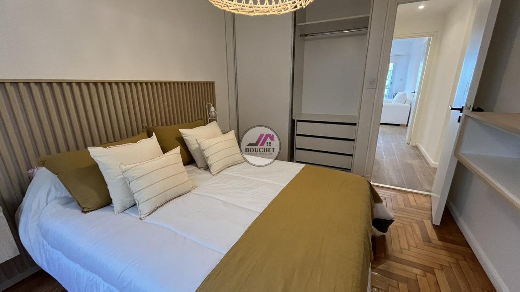 DEPARTAMENTO 2 AMBIENTES A LA CALLE CON BALCON 8VO EN VENTA | CENTRO