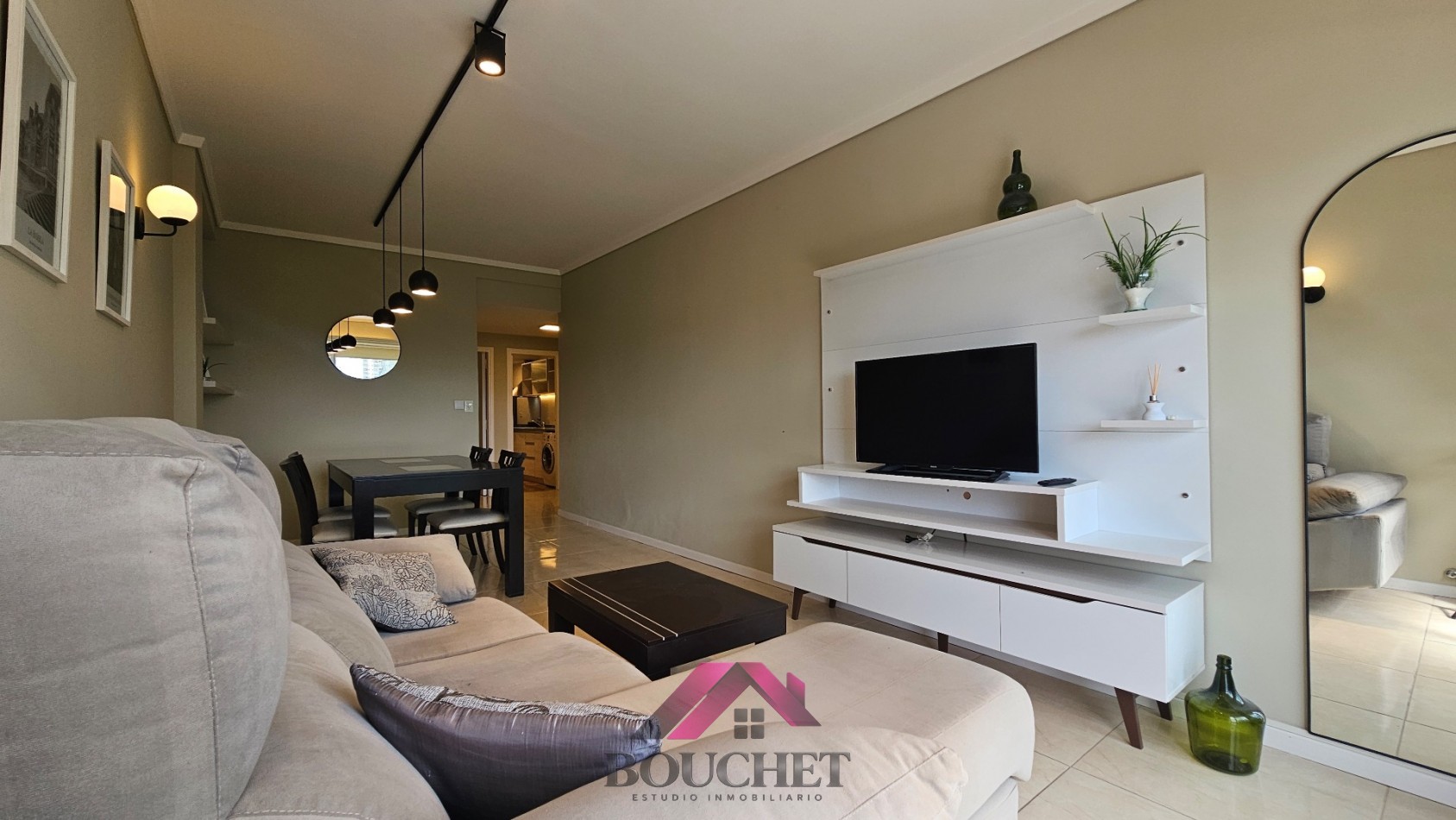 DEPARTAMENTO 2 AMBIENTES CON BALCON FRENTE A LA PLAZA EN VENTA | PLAZA COLON