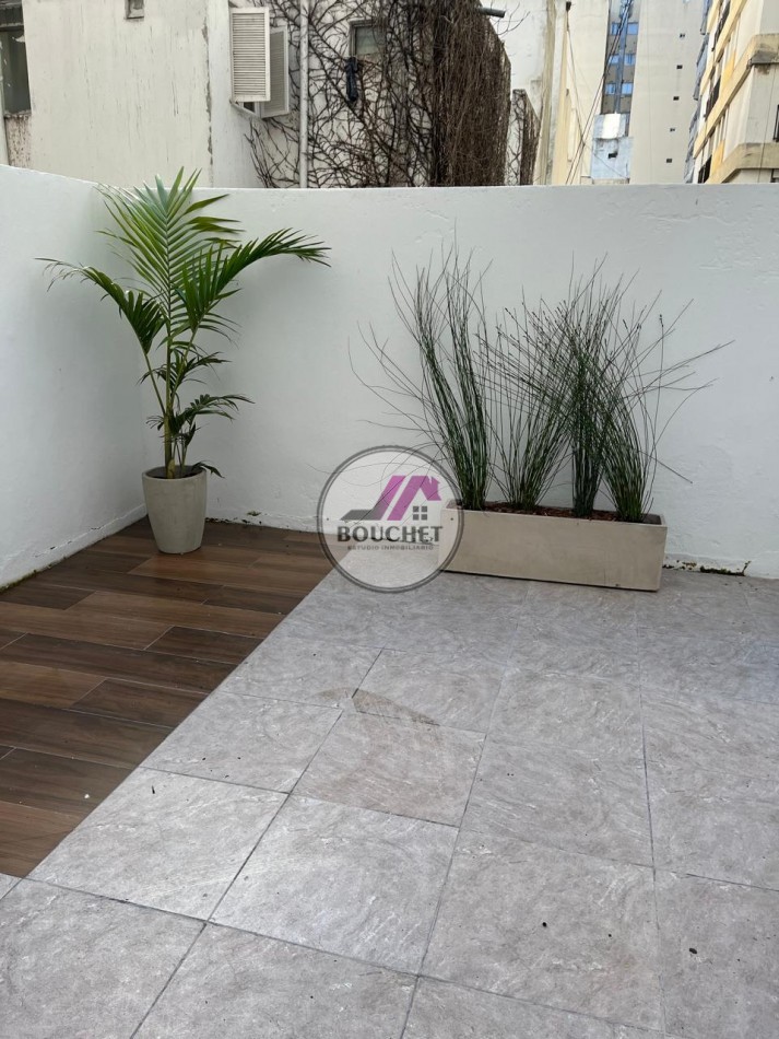 VENDO DEPARTAMENTO MONOAMBIENTE CON PATIO SOBRE COLON