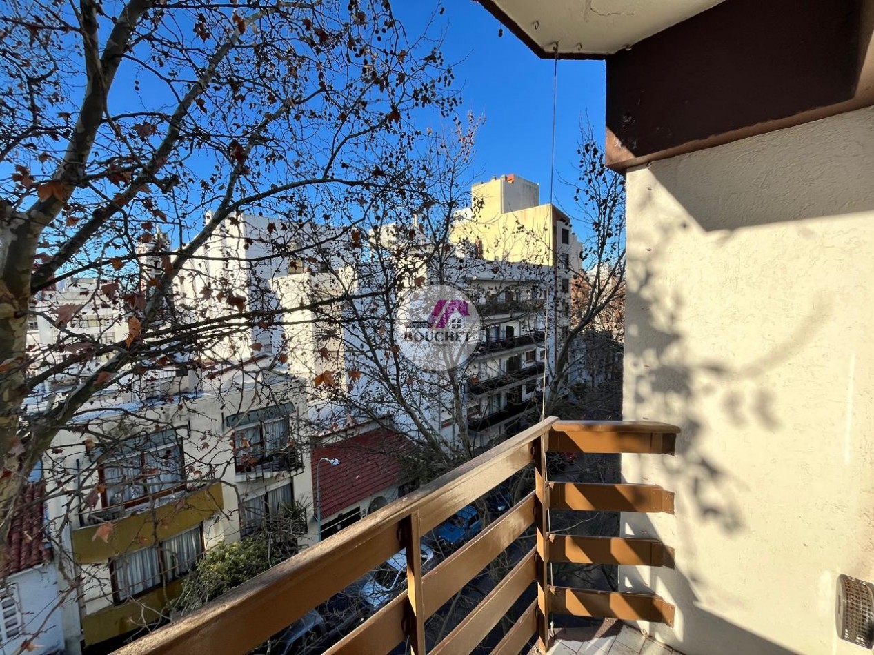 VENDO DEPARTAMENTO 3 AMBIENTES CON COCHERA PLAZA MITRE