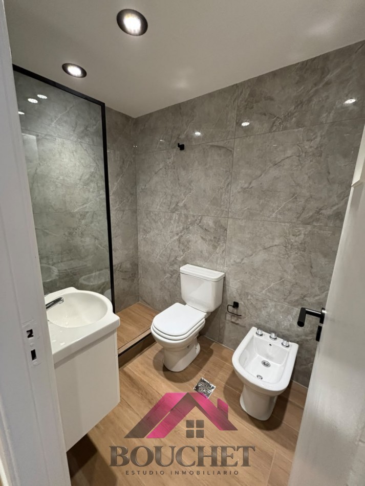 DEPARTAMENTO 1 AMBIENTE A LA CALLE EN VENTA | PLAZA COLON 