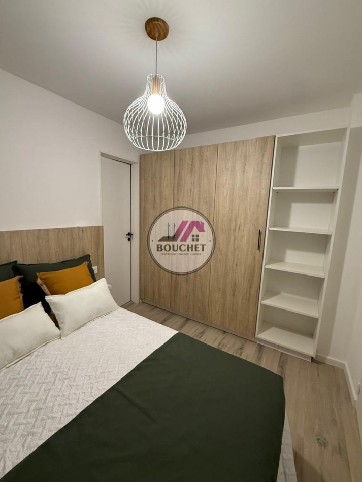 VENDO DEPARTAMENTO 3 AMBIENTES CON BALCON Y COCHERA