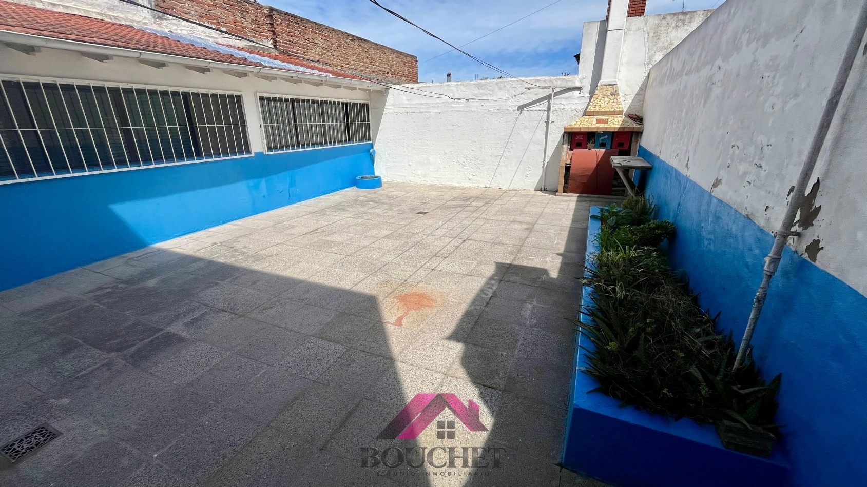 PROPIEDAD EN BLOCK DE LOCALES Y DEPARTAMENTO EN VENTA | EL PROGRESO