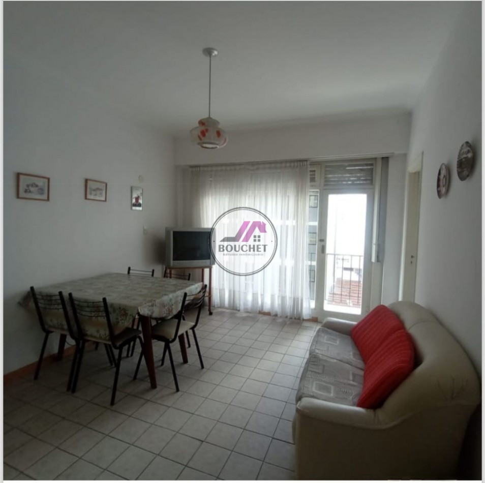 VENDO DEPARTAMENTO 2 AMBIENTES CON BALCON