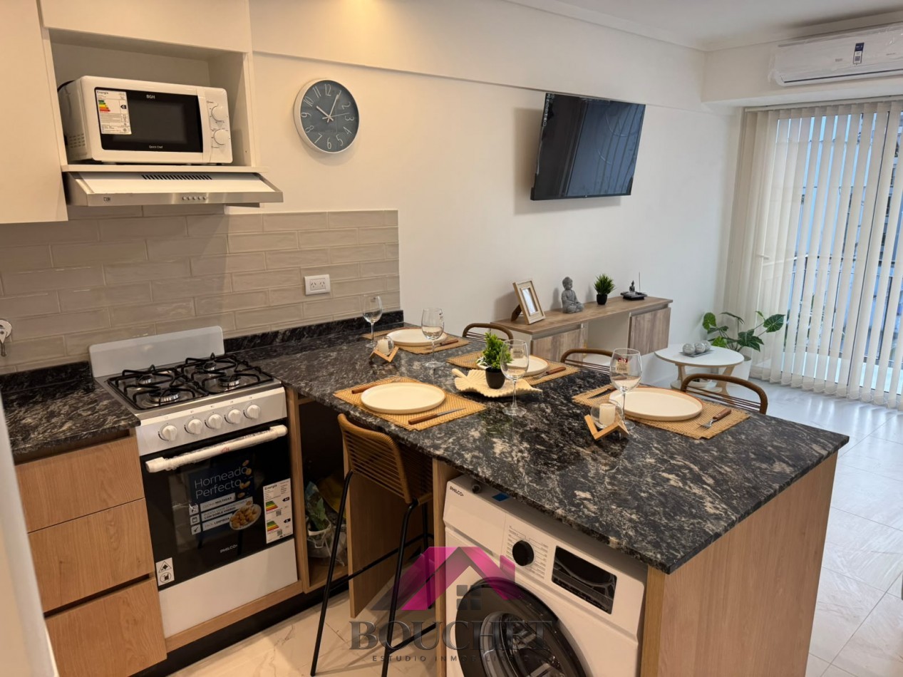 DEPARTAMENTO 3 AMBIENTES A LA CALLE CON BALCON EN VENTA | PLAZA COLON 