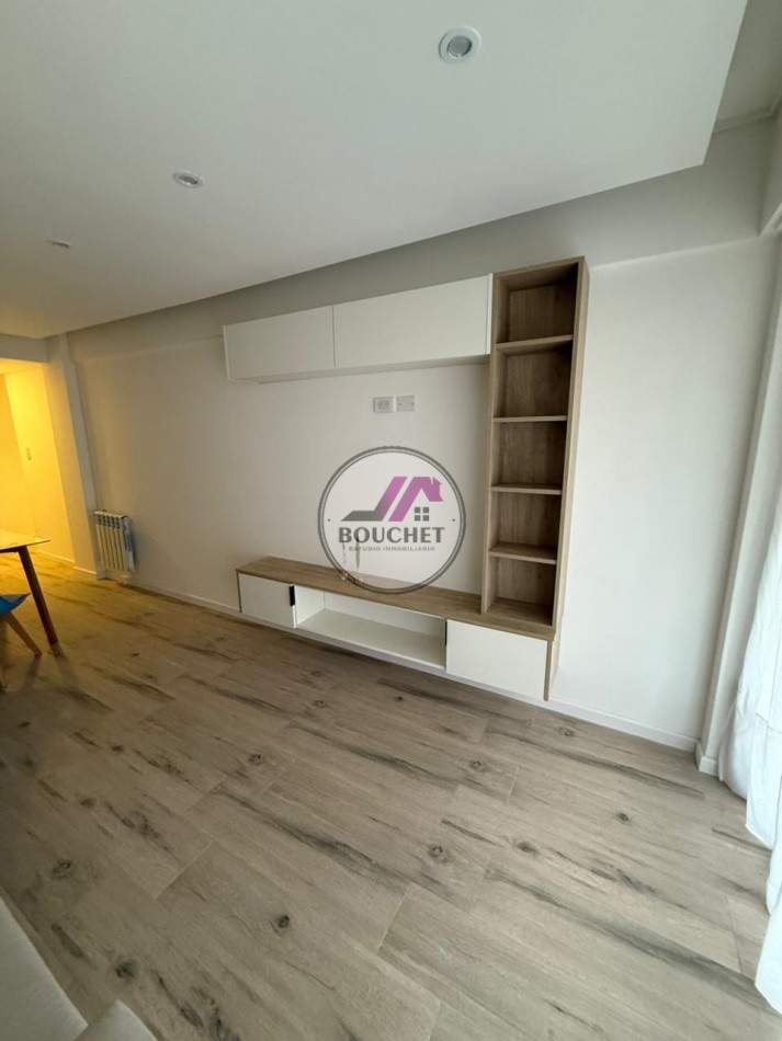 VENDO DEPARTAMENTO 3 AMBIENTES CON BALCON Y COCHERA