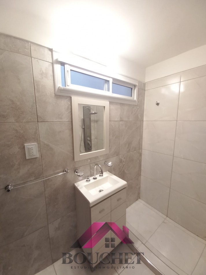 DEPARTAMENTO 3 AMBIENTES CON BALCON EN VENTA | CENTRO