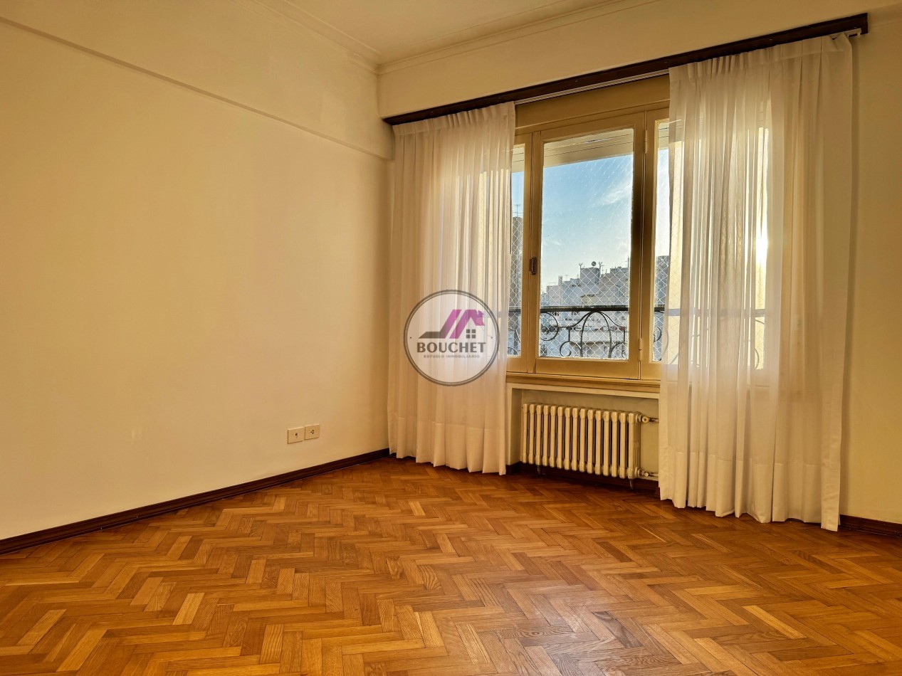 VENDO DEPARTAMENTO 4 AMBIENTES CON BAULERA Y BALCON