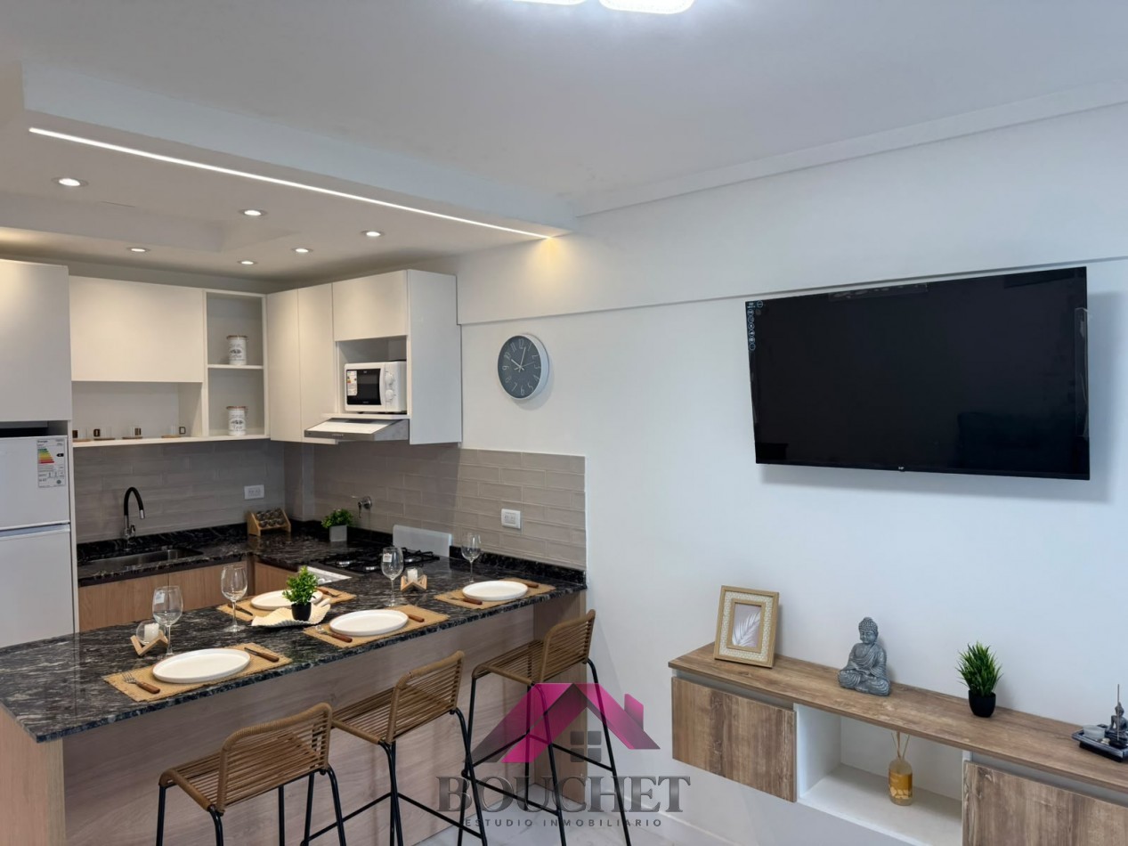 DEPARTAMENTO 3 AMBIENTES A LA CALLE CON BALCON EN VENTA | PLAZA COLON 