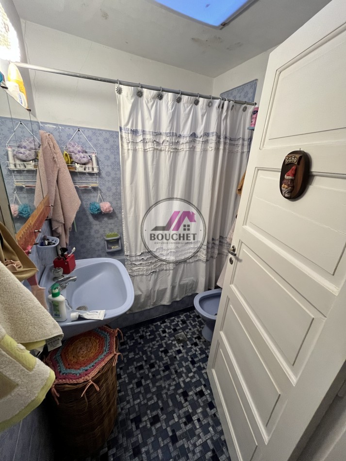 CHALET 5 AMBIENTES, GARAGE QUINCHO DOBLE Y JARDIN EN VENTA | PUNTA MOGOTES