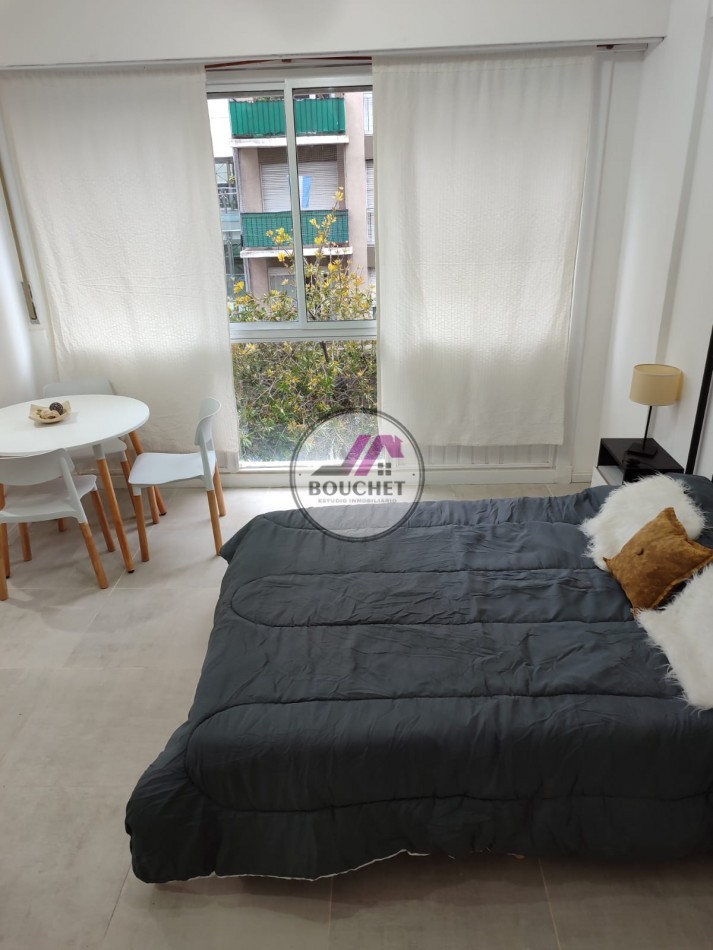 DEPARTAMENTO 1 AMBIENTE A LA CALLE EN VENTA | ZONA CENTRO