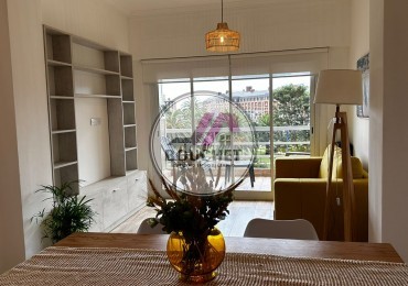 OPORTUNIDAD 2 AMBIENTES CON BALCON FRENTE A PLAZA COLON