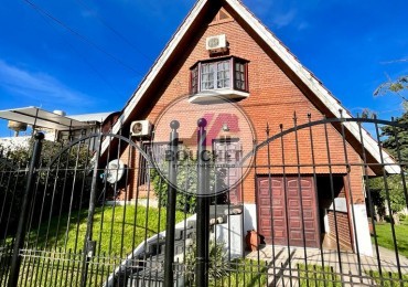 CASA ALPINA 4 AMBIENTES, GARAGE Y PARQUE EN VENTA | PUNTA MOGOTES