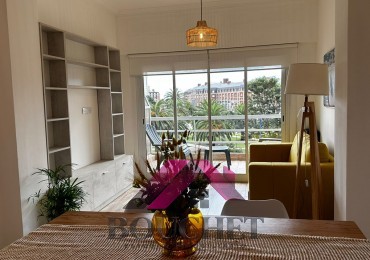 OPORTUNIDAD 2 AMBIENTES CON BALCON FRENTE A PLAZA COLON