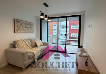 DEPARTAMENTO 2 AMBIENTES A LA CALLE CON BALCON | PLAZA COLON 