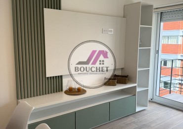 DEPARTAMENTO 2 AMBIENTES A LA CALLE CON BALCON 8VO EN VENTA | CENTRO