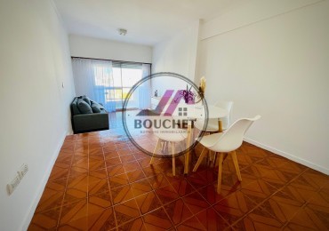 DEPARTAMENTO 2 AMBIENTES A LA CALLE BALCON Y COCHERA EN VENTA | LA PERLA